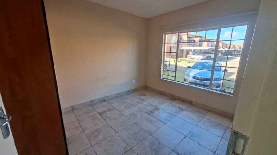 To Let 3 Bedroom Property for Rent in Waterval East North West